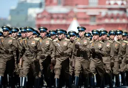 Putin celebró el 70º aniversario de la victoria contra los nazis con un desfile militar histórico