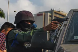 Cuba se defiende de EE.UU. diciendo que "no hay tropas" en Venezuela