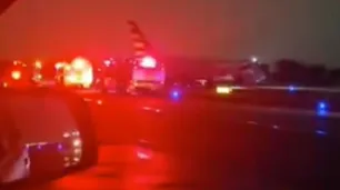 Un avión que despegó de Ezeiza fue impactado por un rayo y tuvo que aterrizar de emergencia
