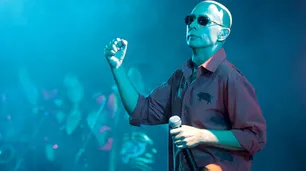 Aparecen videos inéditos de "Los redondos" y crece la ilusión de un acercamiento entre el Indio Solari y Skay