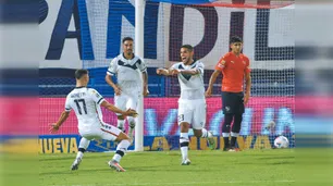 Vélez ganó y festeja la punta