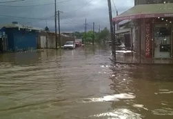 El drama de vivir con lo que queda tras el fuego y el agua