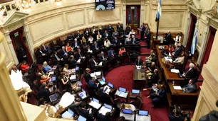 UxP ofreció su versión de la reforma laboral: jornadas más cortas, aguinaldo para monotributistas y salario social complementario