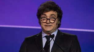 En España publicaron un libro de Javier Milei con datos académicos falsos en la solapa