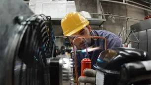 El 40% de las industrias tuvieron que bajar su producción según una encuesta de la UIA