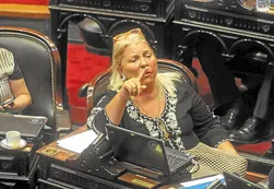 Carrió y Servini no dan marcha atrás y Lorenzetti prepara una demanda