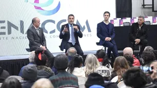 Massa: "La tecnología nos está cambiando el trabajo y la vida. Tenemos que lograr que todos estén conectados"
