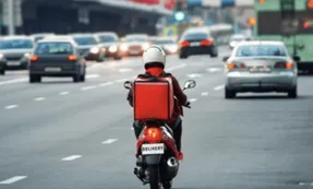 Brutal golpiza a un delivery que se demoró en llevar dos pizzas