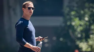Nuevo golpe a la moral de Facebook tras la caída de las acciones