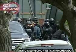 Asesinó a su vecino y se atrincheró tres horas