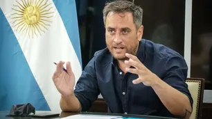 Juan Cabandié podría tener que dar explicaciones al Congreso por los incendios en Corrientes