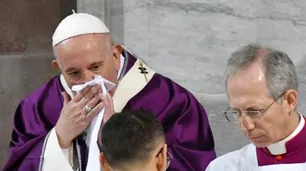 El papa Francisco volvió a suspender su agenda por tercer día consecutivo por un resfrío