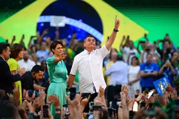 Censuran a la prensa brasileña por denuncias de corrupción contra la familia Bolsonaro