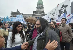 Se tensa la relación Gobierno-docentes: nueva reunión y posibles descuentos