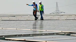 Las energías renovables en India crecen más rápido de lo esperado pero siguen dependiendo del carbón