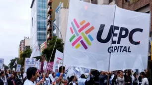 UEPC Capital marcha con antorchas en Córdoba en medio del conflicto salarial docente