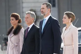 El Rey Felipe y sus empresarios presionan por la reforma laboral
