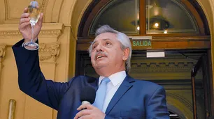 Un brindis entre el 'lawfare' y 'losFer'