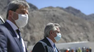 De campaña, Alberto Fernández visita San Juan en busca de superar los escándalos de Olivos