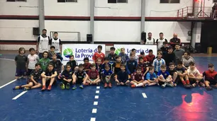 En una clínica de futsal, jugadores de la Selección compartieron sus secretos