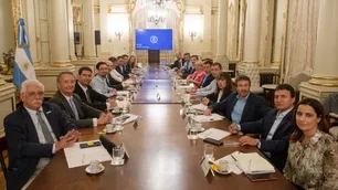 "Todos con la peluca puesta": diputados de la UCR se reunieron con el Gobierno por el Presupuesto y se avecina una ruptura del bloque