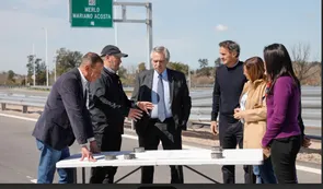Alberto Fernández encabezó una asamblea en Merlo en medio del "paro activo" del gobierno en la obra pública