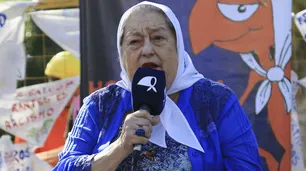 Carta abierta de las Madres de Plaza de Mayo al Presidente: "Nos sentimos agraviadas porque sentó en su mesa a los saquearon al país"