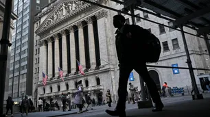 Fuerte suba de las acciones argentinas en Wall Street tras conocerse el resultado de las elecciones