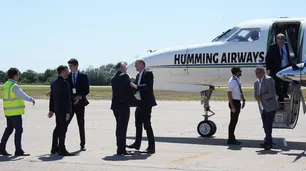 Con Sturzenegger y Scioli en Villa María, se reinauguró la conexión aérea con Aeroparque
