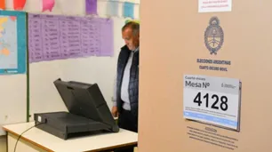 Claudio Mardones advirtió que la boleta única papel no permitirá votar una lista completa