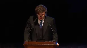 En el homenaje al Rebe de Lubavitch, Milei habló de las charlas filosóficas con Fantino y lo alabó: "Fue determinante en mi popularidad"