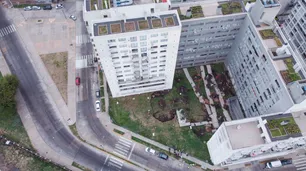Evacuaron nuevamente a las familias de la Torre A del complejo de Parque Patricios por un posible colapso