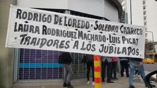 “Traidores a los jubilados”: aparecieron carteles contra diputados nacionales cordobeses