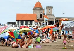 El Gobierno decidió mantener el sistema de feriados largos