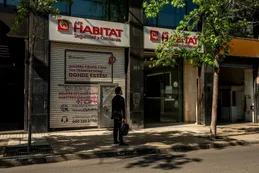 Fondos de pensión chilenos alertaron por riesgo en derivados mientras elevaban sus inversiones