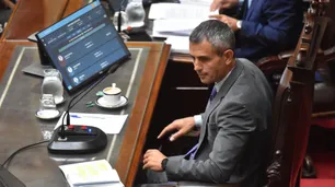 La discusión metodológica sobre la sesión y la advertencia de Monzó: "Vamos a estar 10 días votando"