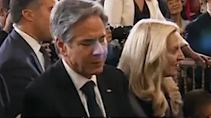 La incómoda reacción del secretario de Estado de EE.UU. cuando Biden llamó "dictador" a Xi Jinping tras una reunión