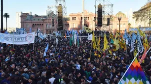 Ante una plaza colmada, el oficialismo destacó que "la paz social es responsabilidad de todos"