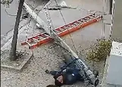 Un trabajador se cayó de un poste luz y vive para contarlo: "Cerré los ojos y esperé lo que sea"