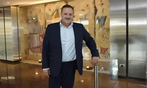 Para el gobernador de La Rioja "Lo que antes se hacía a través de las botas, hoy se hace con los medios de comunicación"