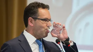 El BCRA pierde poder de fuego y se disparan los dólares que esquivan el cepo