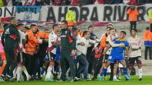 Superclásico: victoria para River con peleas y expulsados para ambos bandos