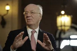 Acciones de Tenaris caen por orden de detención de su presidente