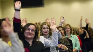 Los beneficios de empoderar más a las mujeres