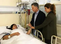 Macri, Juliana Awada y Ritondo visitaron a la policía baleada en la comisaría de San Justo
