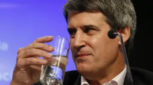 Alfonso Prat-Gay hizo una ácida referencia al nuevo ministerio que conduce Federico Sturzenegger