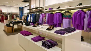 Francia quiere evitar que marcas de moda destruyan artículos no vendidos