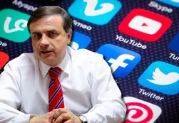 Proponen crear un Defensor Público en Redes Sociales
