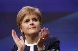 Caos por brexit renueva impulso escocés por independencia