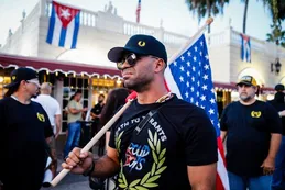 Líder de grupo de ultraderecha libertaria podría recibir condena de 20 años por el asalto al Capitolio